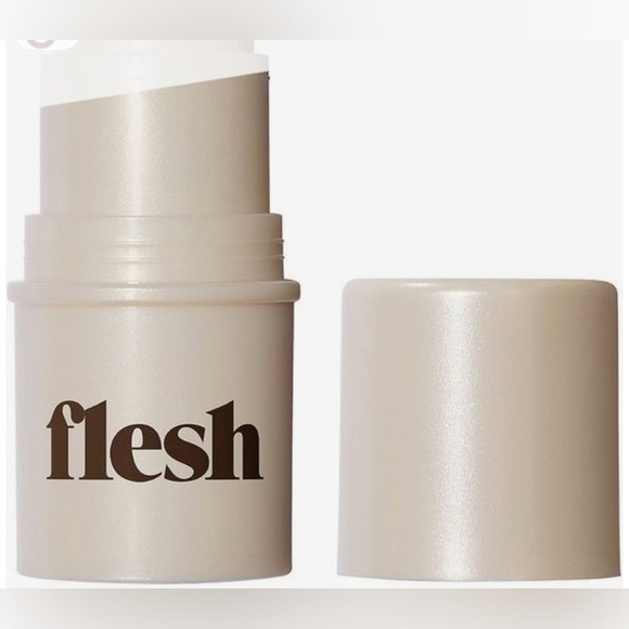 NIB Flesh Beauty Touch Flesh Highlighting Balm in Startle 100 - Picture 7 of 7